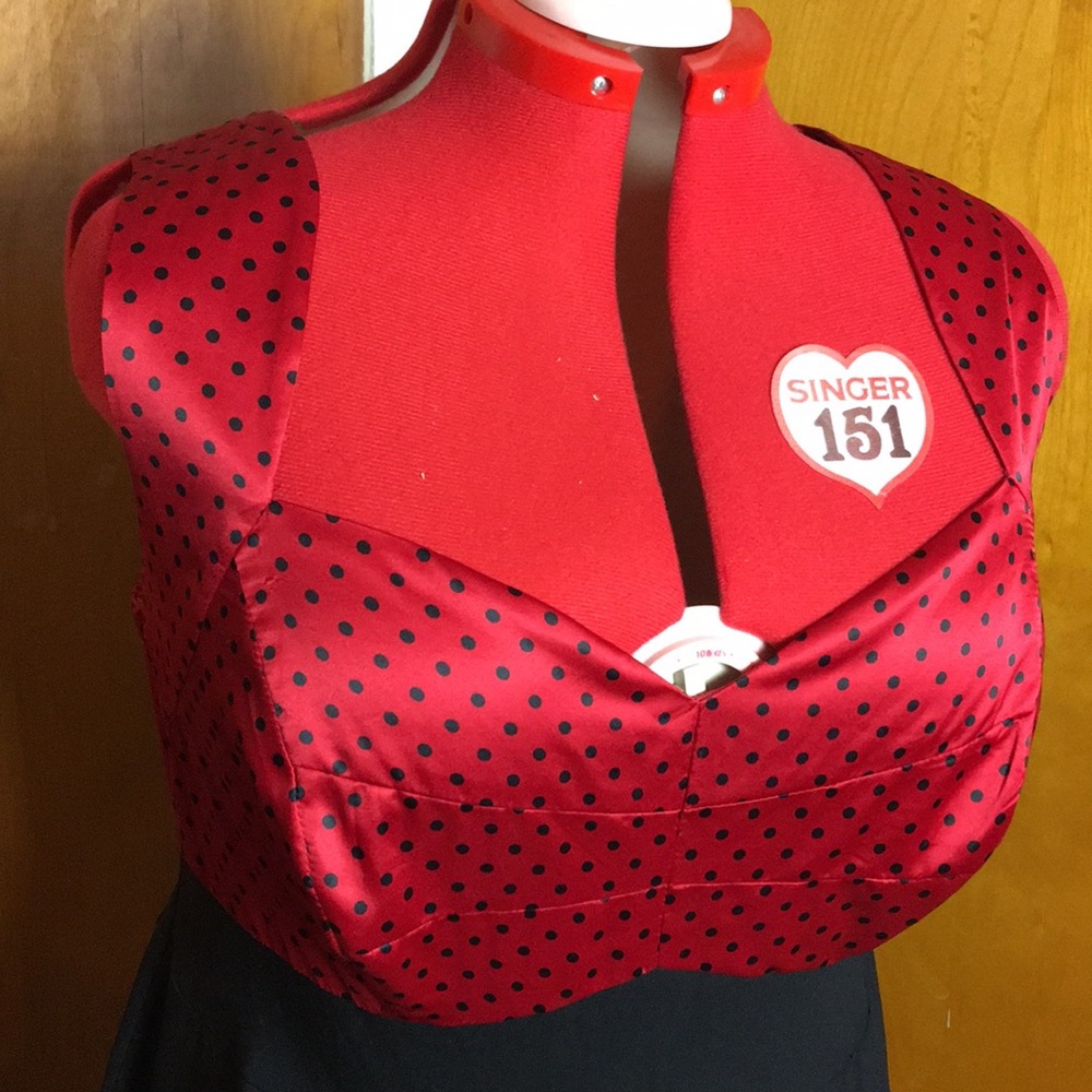 Rockabilly vixen plus size torrid 16 red black